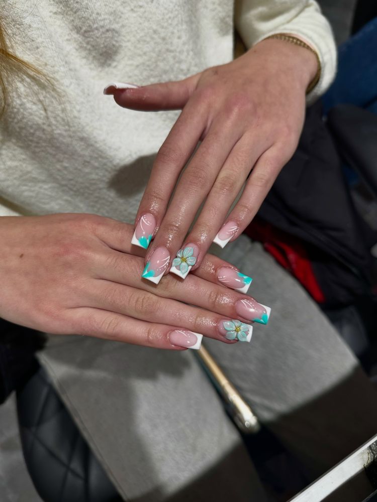 Turquoise French met bloem